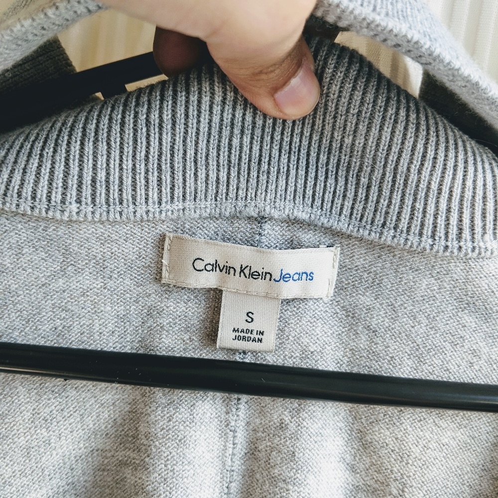 Calvin Klein Jeans Cut Out Triangle Sweater - Picture 5 of 6